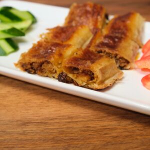 Kıymalı Kuş Üzümlü Kol Böreği