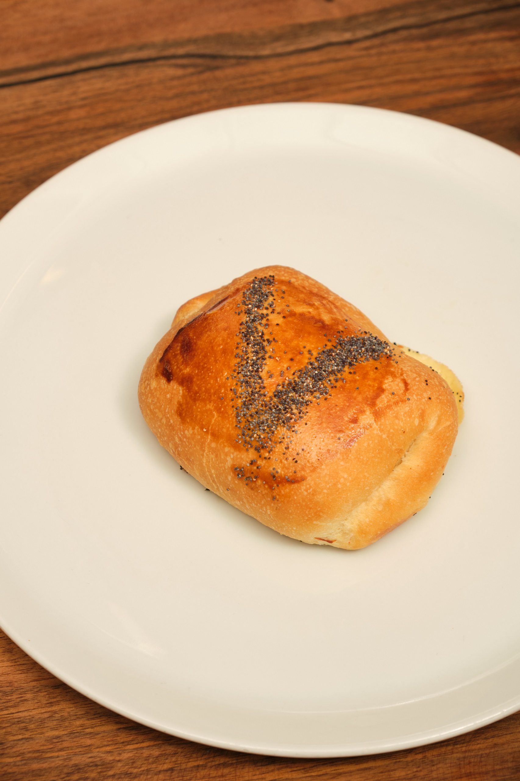 Sosisli Kaşarlı Açma